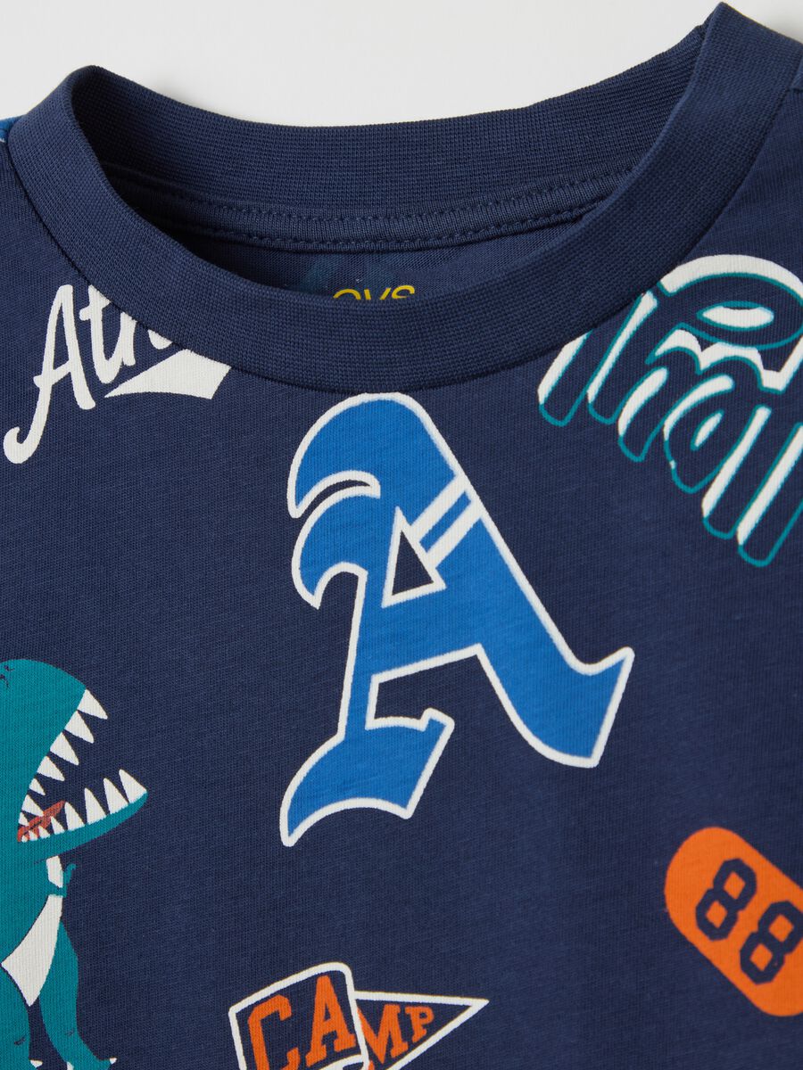 T-shirt with long sleeves and all-over print_3