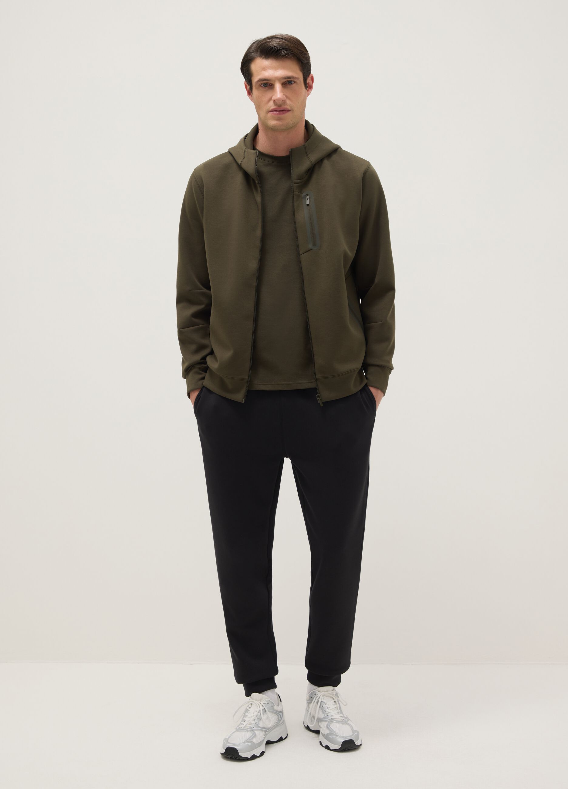 Regular fit green hoodie with front zip collar