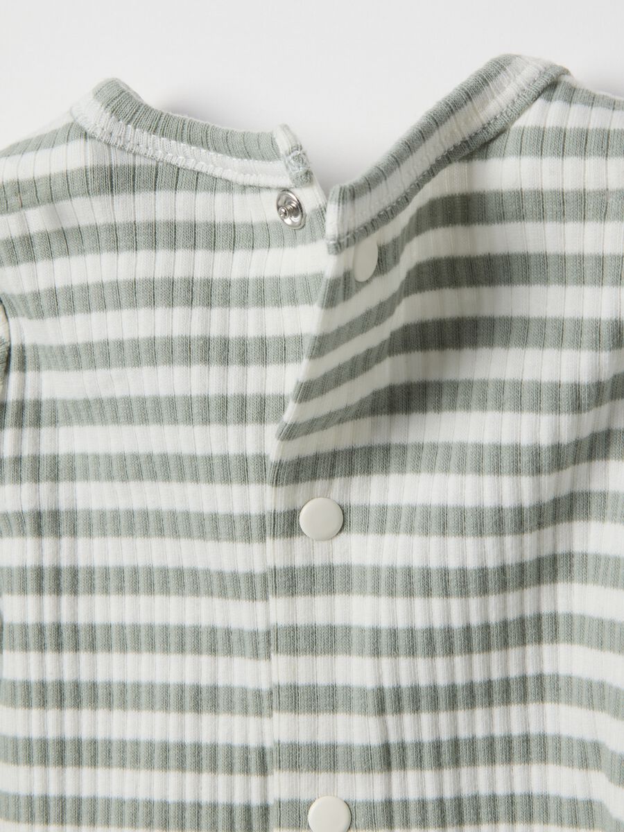 Newborn Multicolour Cotton Blend Shirt and Dungaree Set with Pockets_3