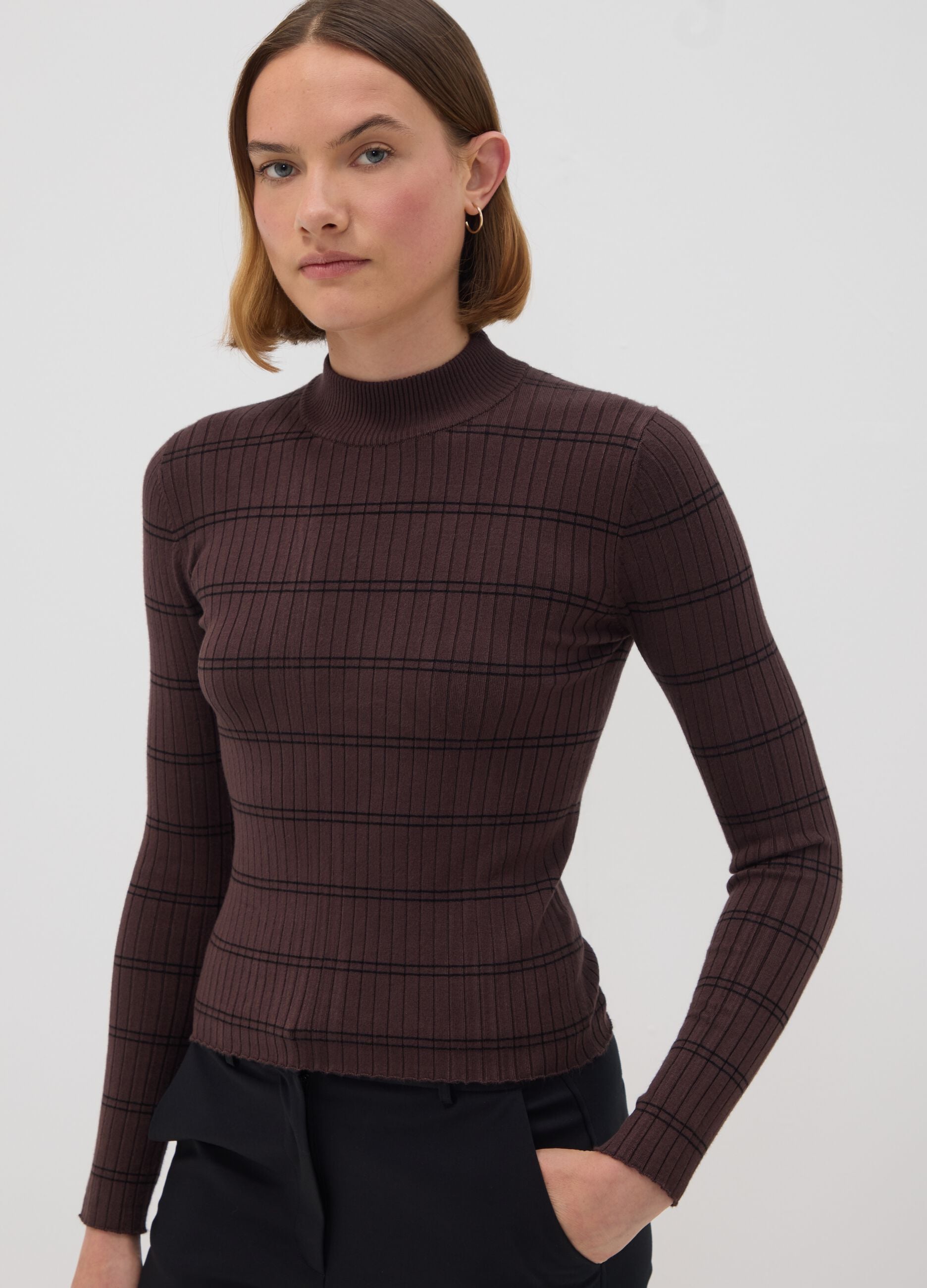 Brown fitted viscose-blend jumper with mock neck