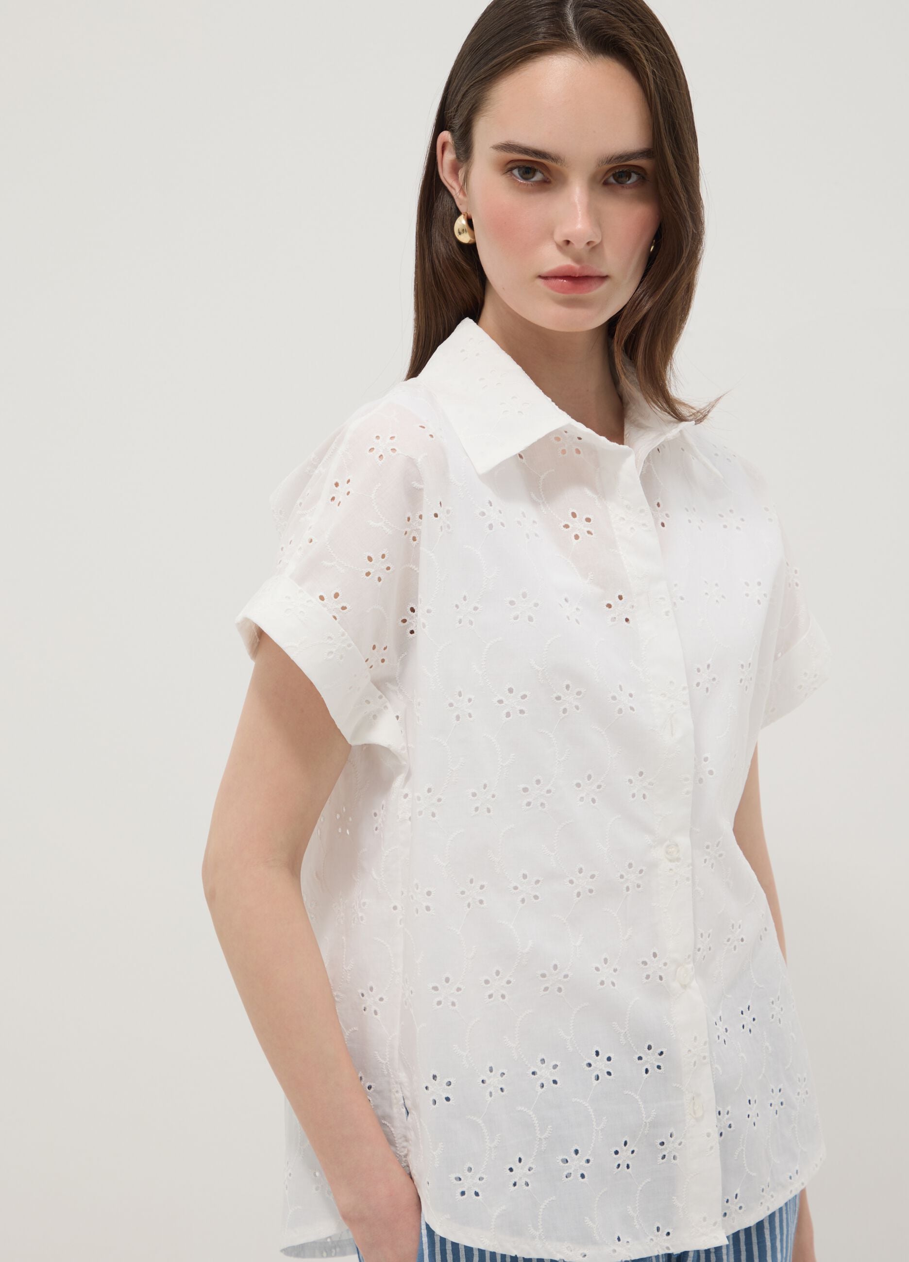 White pure cotton short-sleeve broderie shirt, regular fit