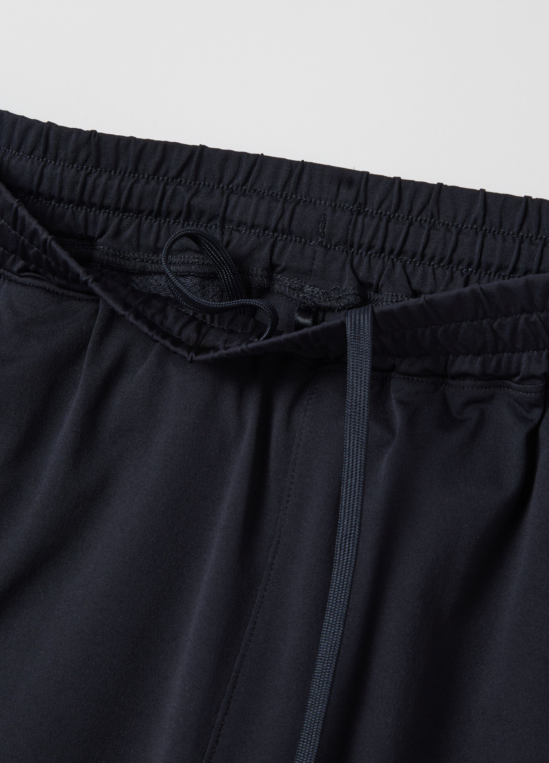 Blue Bermuda joggers in stretch fabric