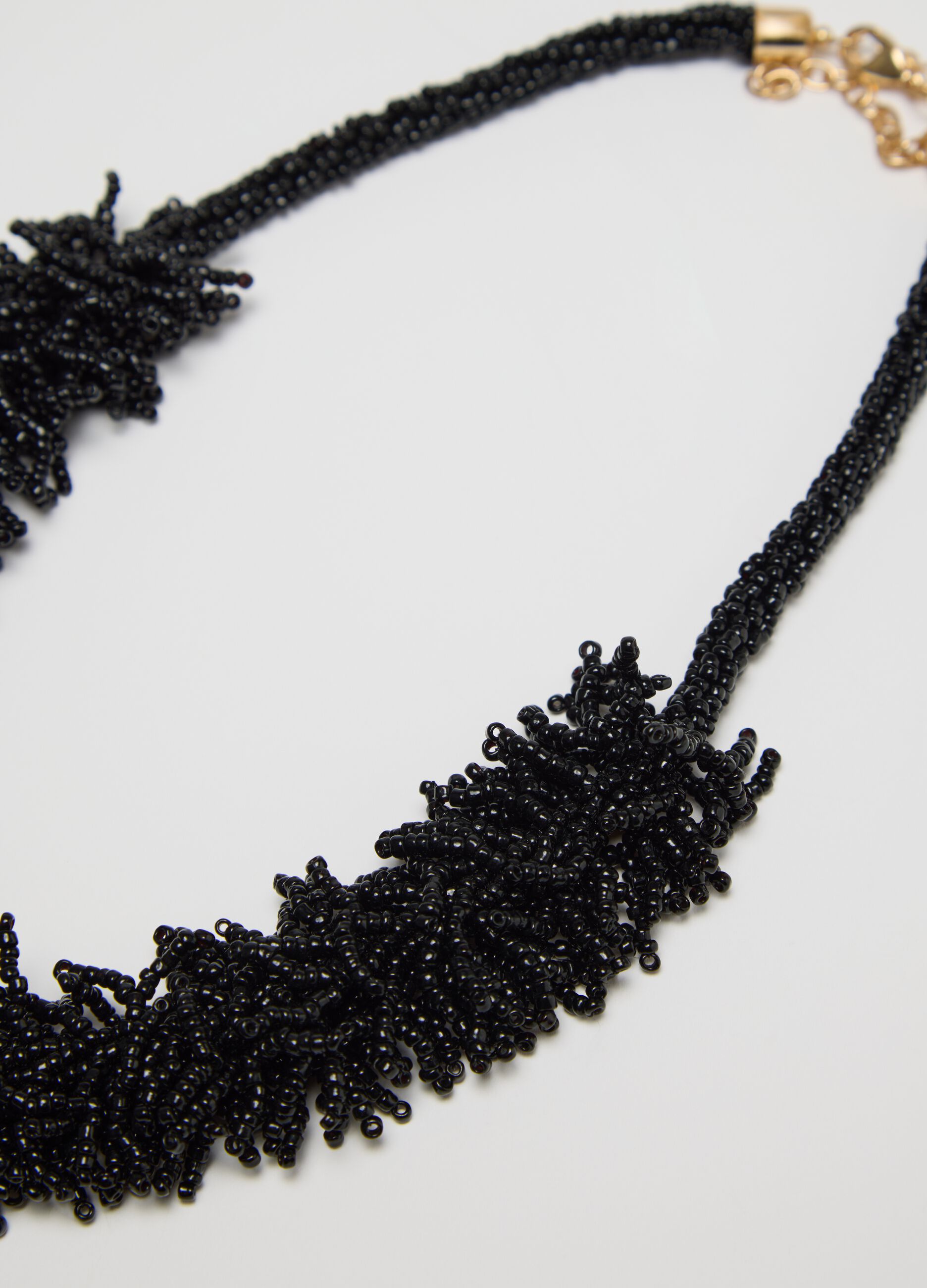 Collana nera con perline