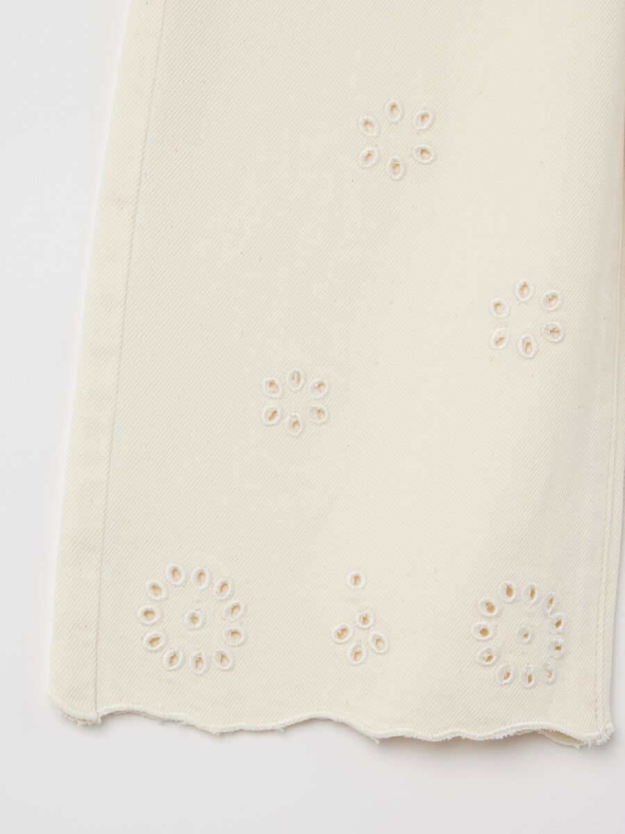 Drill trousers with openwork floral embroidery_2