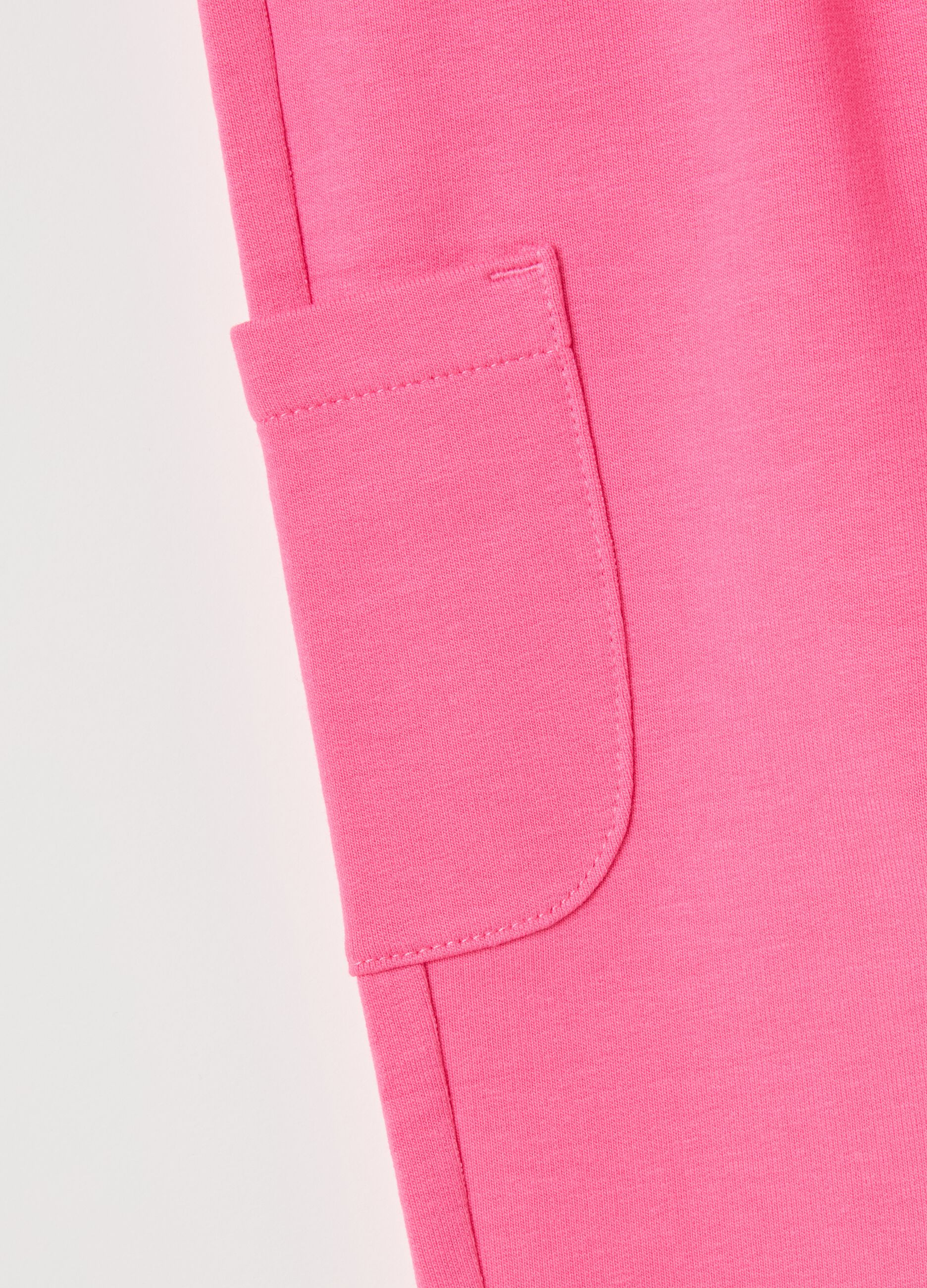 Joggers with drawstring and pockets