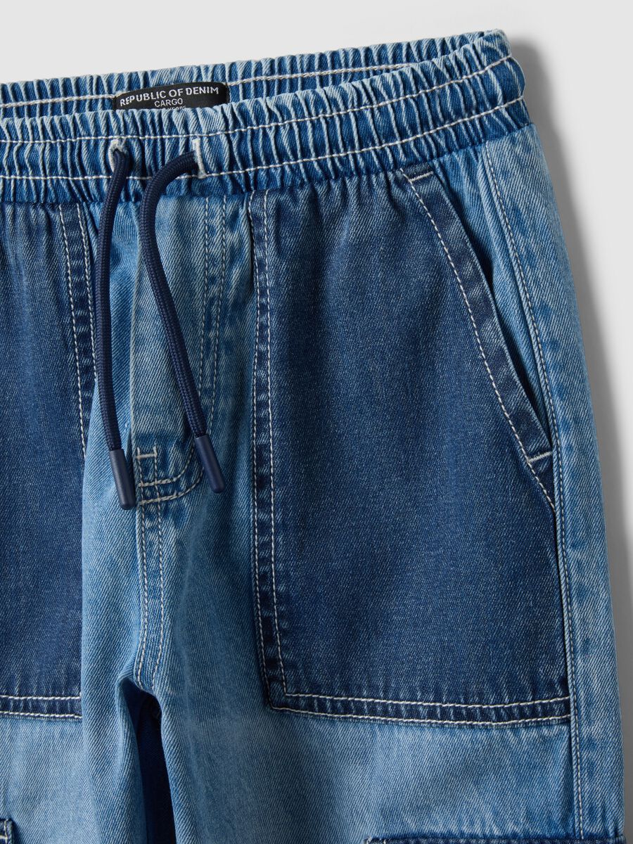 Multicoloured pure cotton denim cargo joggers for children with relaxed fit_2