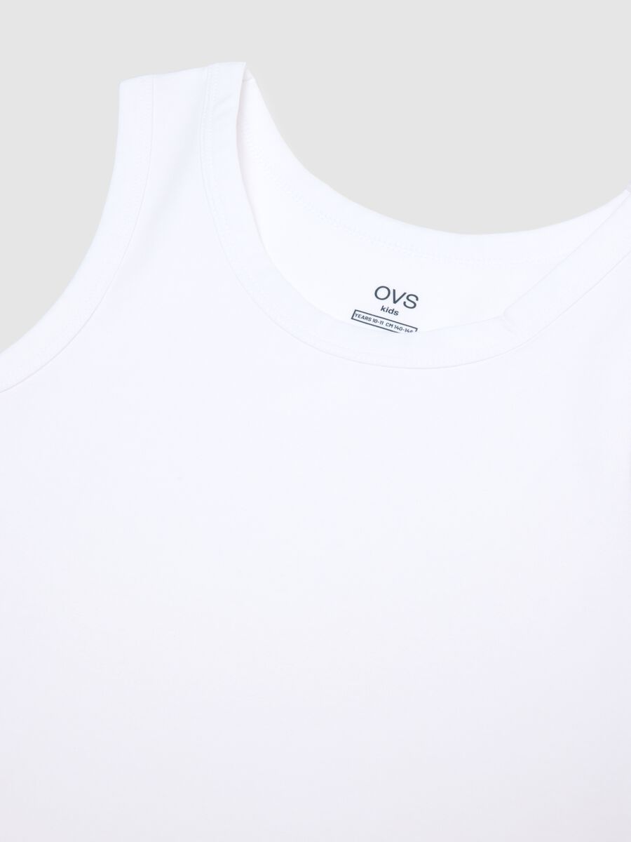 Two-pack of boys' white stretch cotton vests with regular fit_3