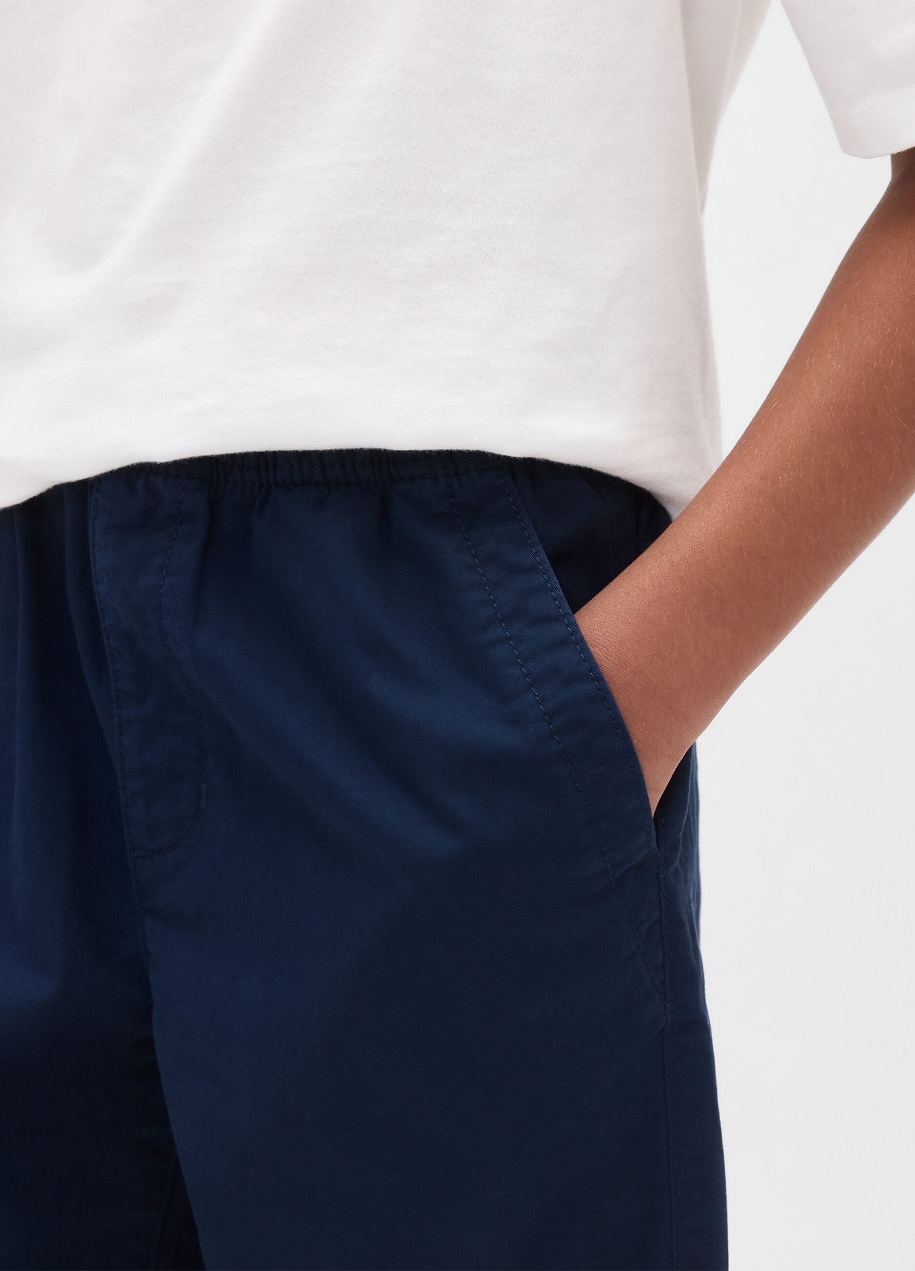 Pantaloni blu elasticizzati