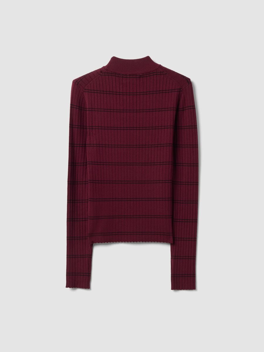 Maglia rossa in misto viscosa con collo rialzato fitted_6