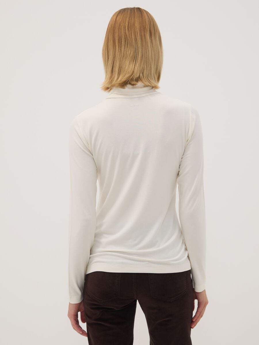 White stretch viscose top with mock neck, regular fit_3