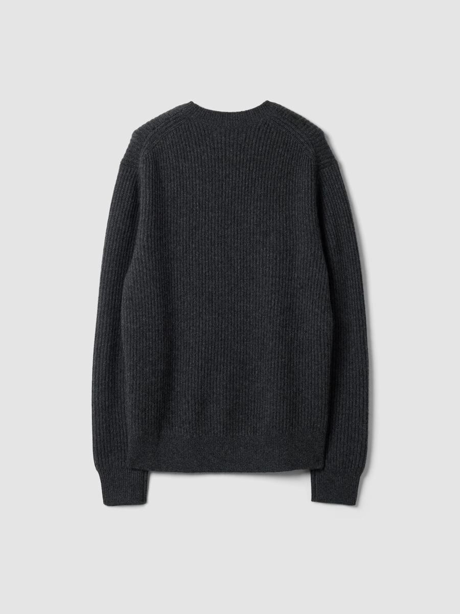 Maglia grigia in puro cashmere a costine regular fit_2