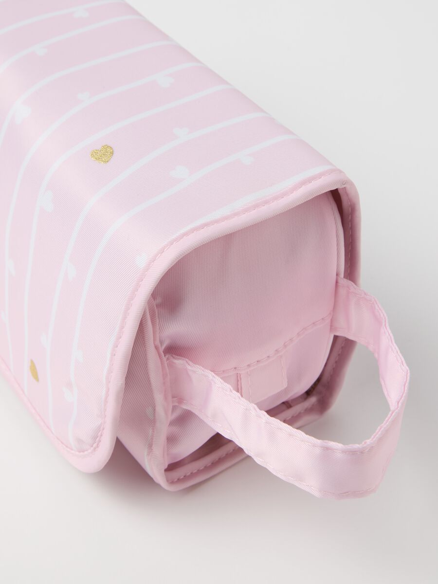 Travel case with hook_1