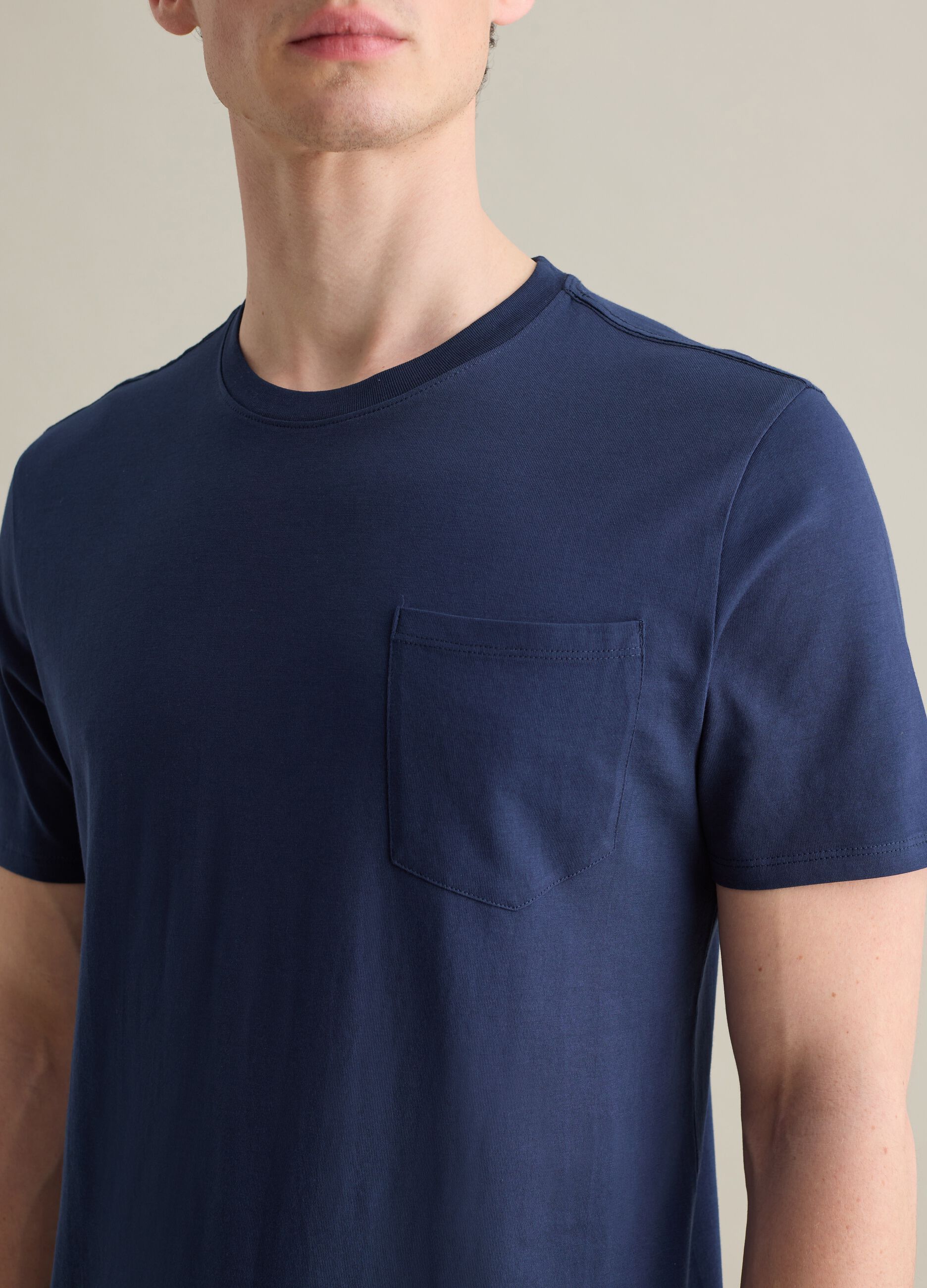 T-shirt da uomo in puro cotone Supima blu regular fit con tasca sul petto