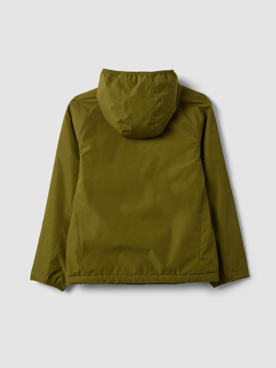 Giacca antipioggia verde con cappuccio e zip per ragazzo_6