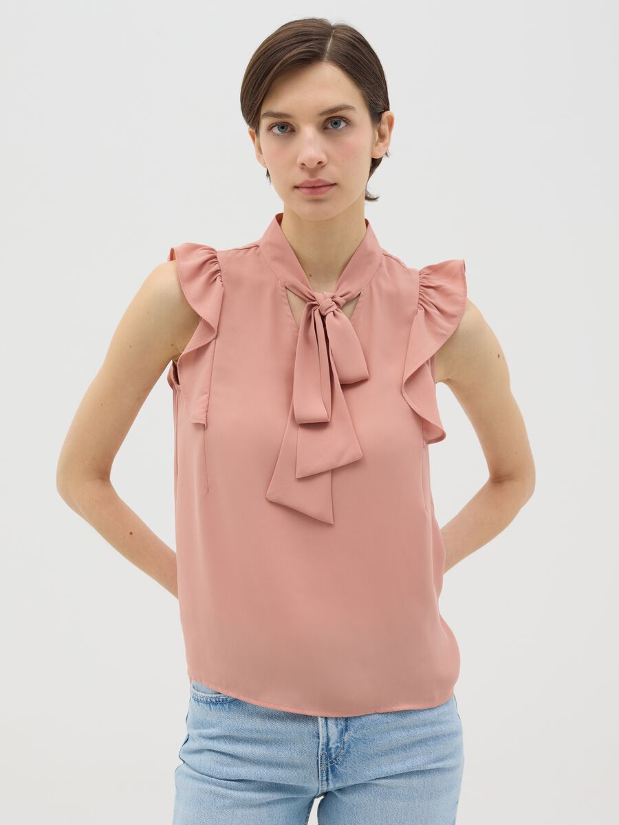 Pink sleeveless blouse with flounce_0