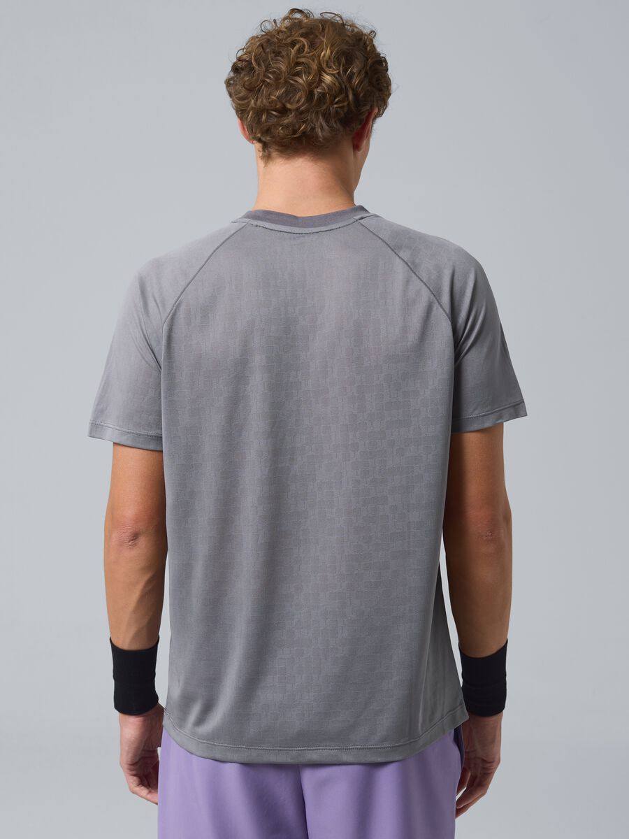 T-shirt sportiva grigia in tessuto tecnico ALTAVIA COURT_3