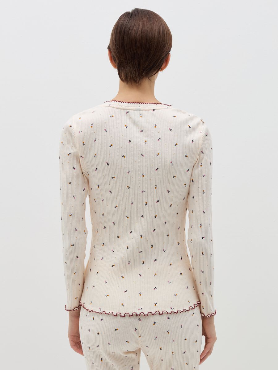 Pyjama top with small flowers and polka dots in foil_3