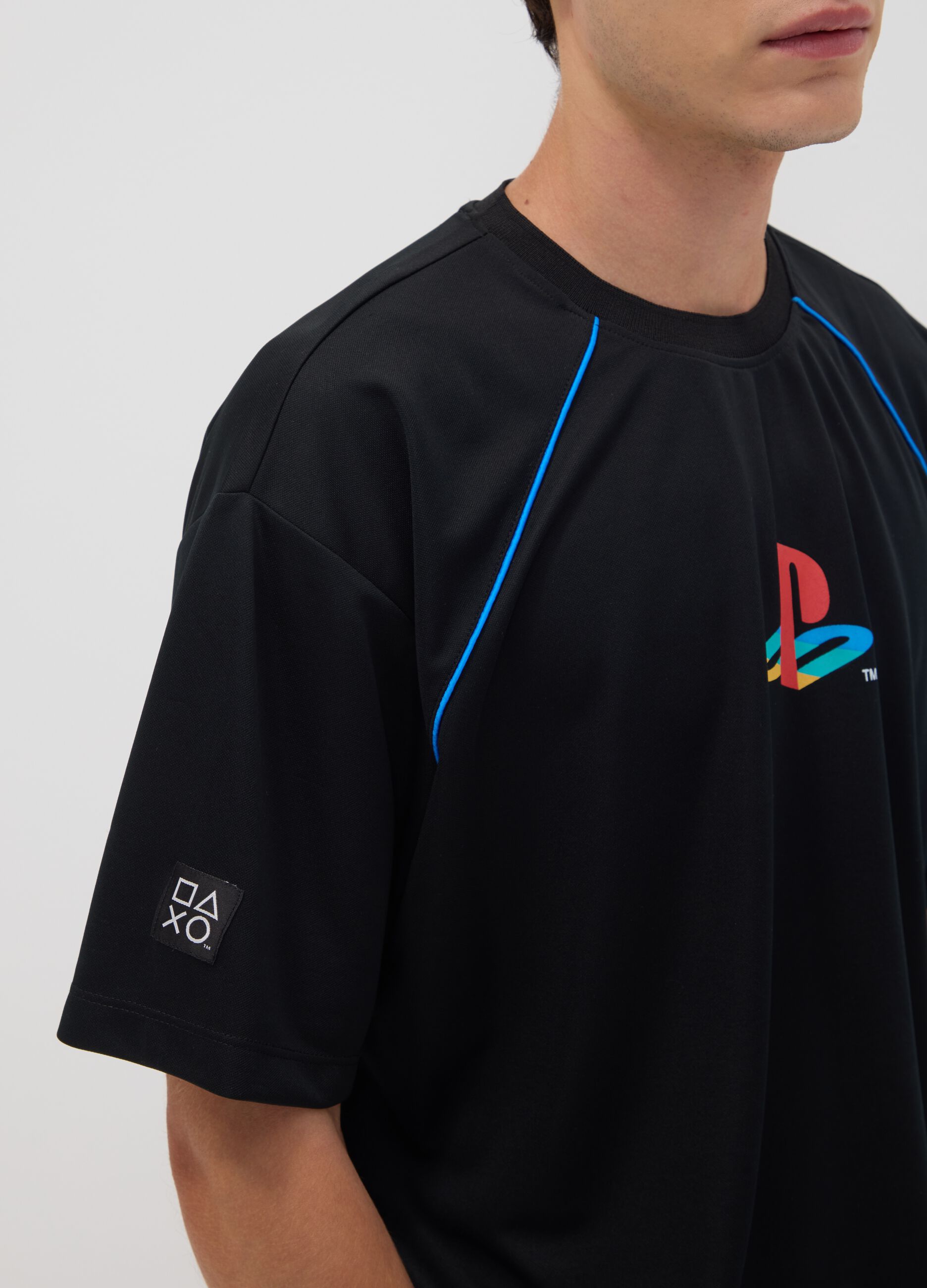 Black PlayStation T-shirt with logo and contrast piping