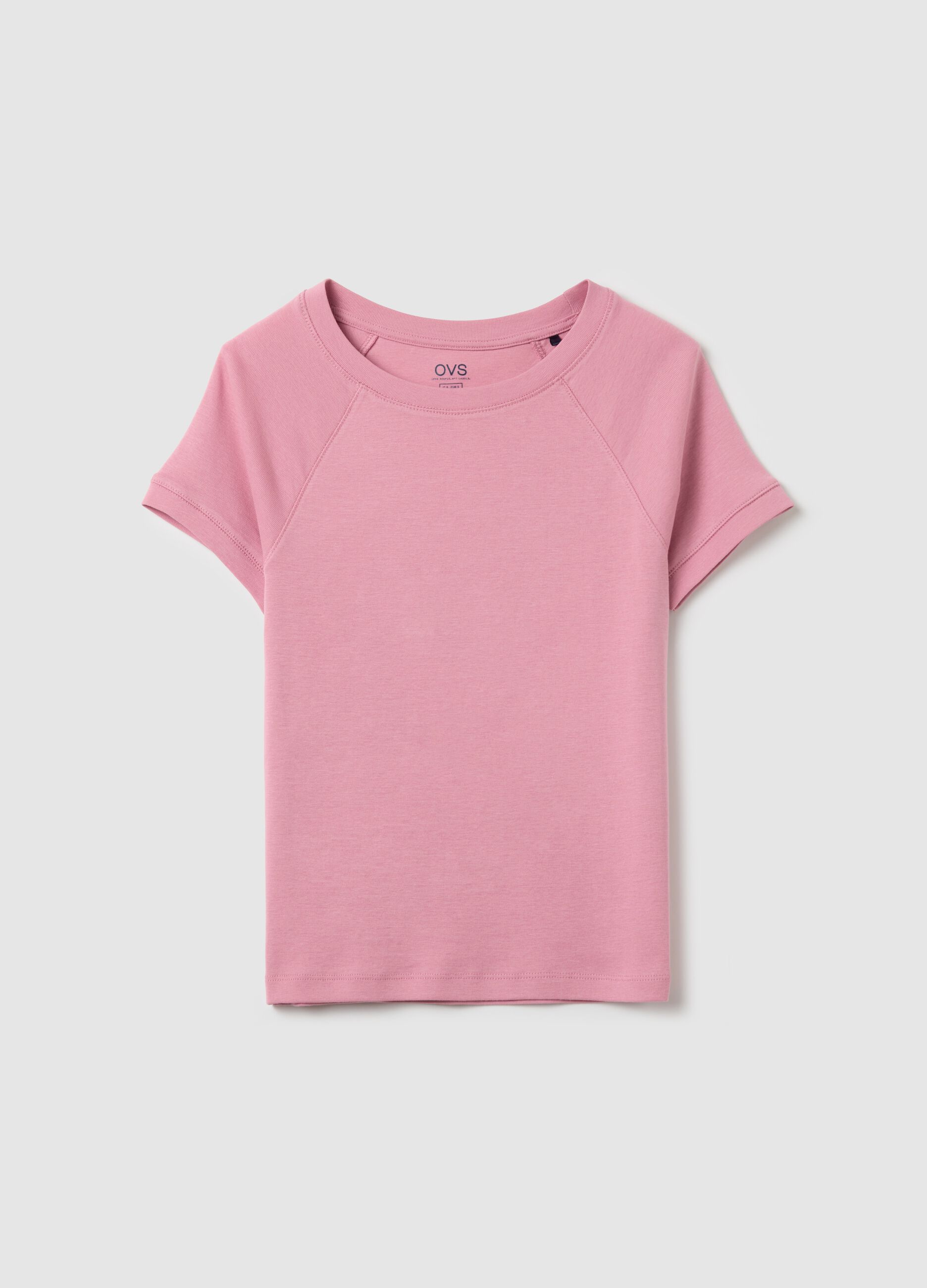 T-shirt with raglan sleeves