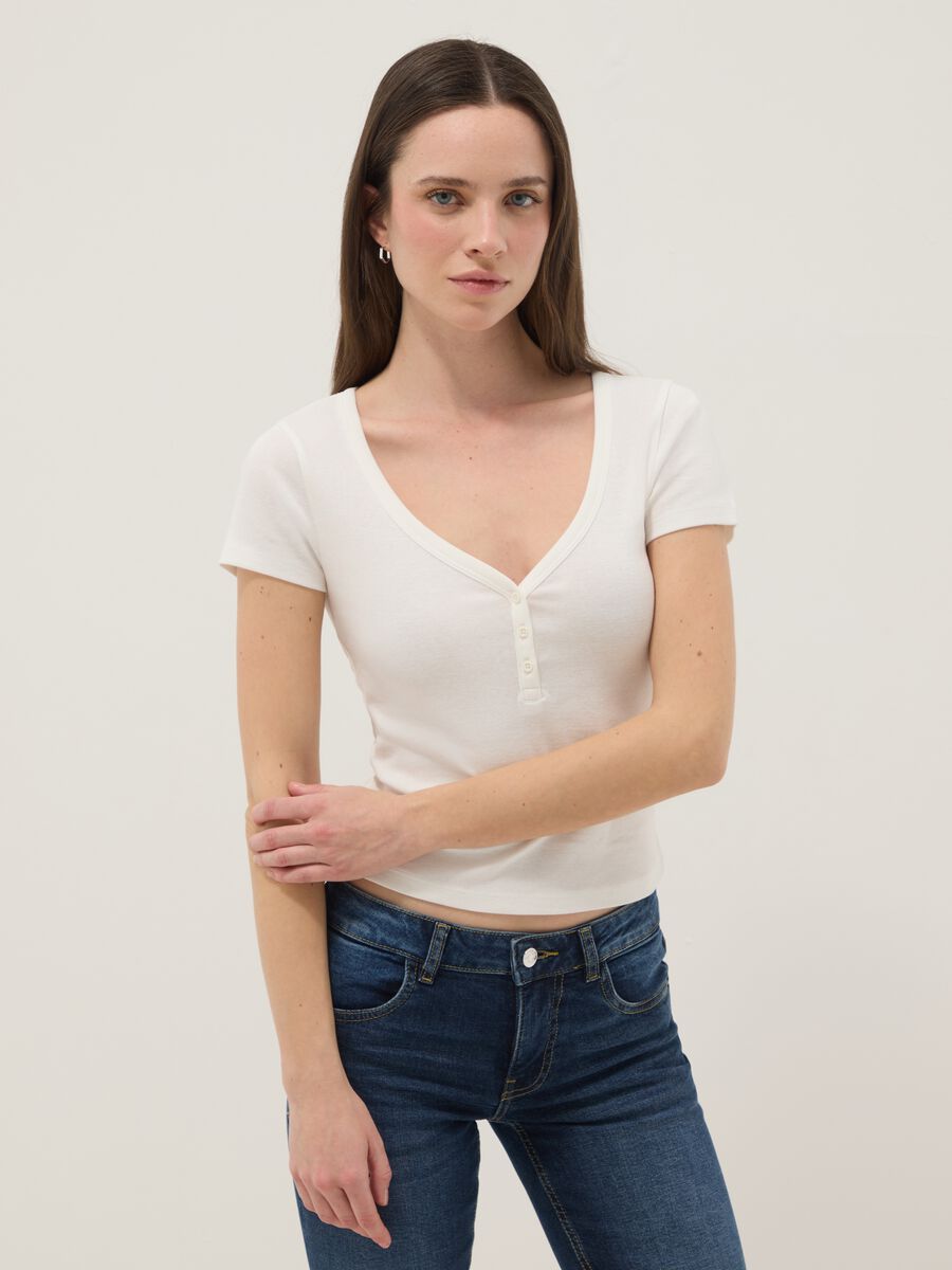 White pure cotton regular fit V-neck T-shirt_0