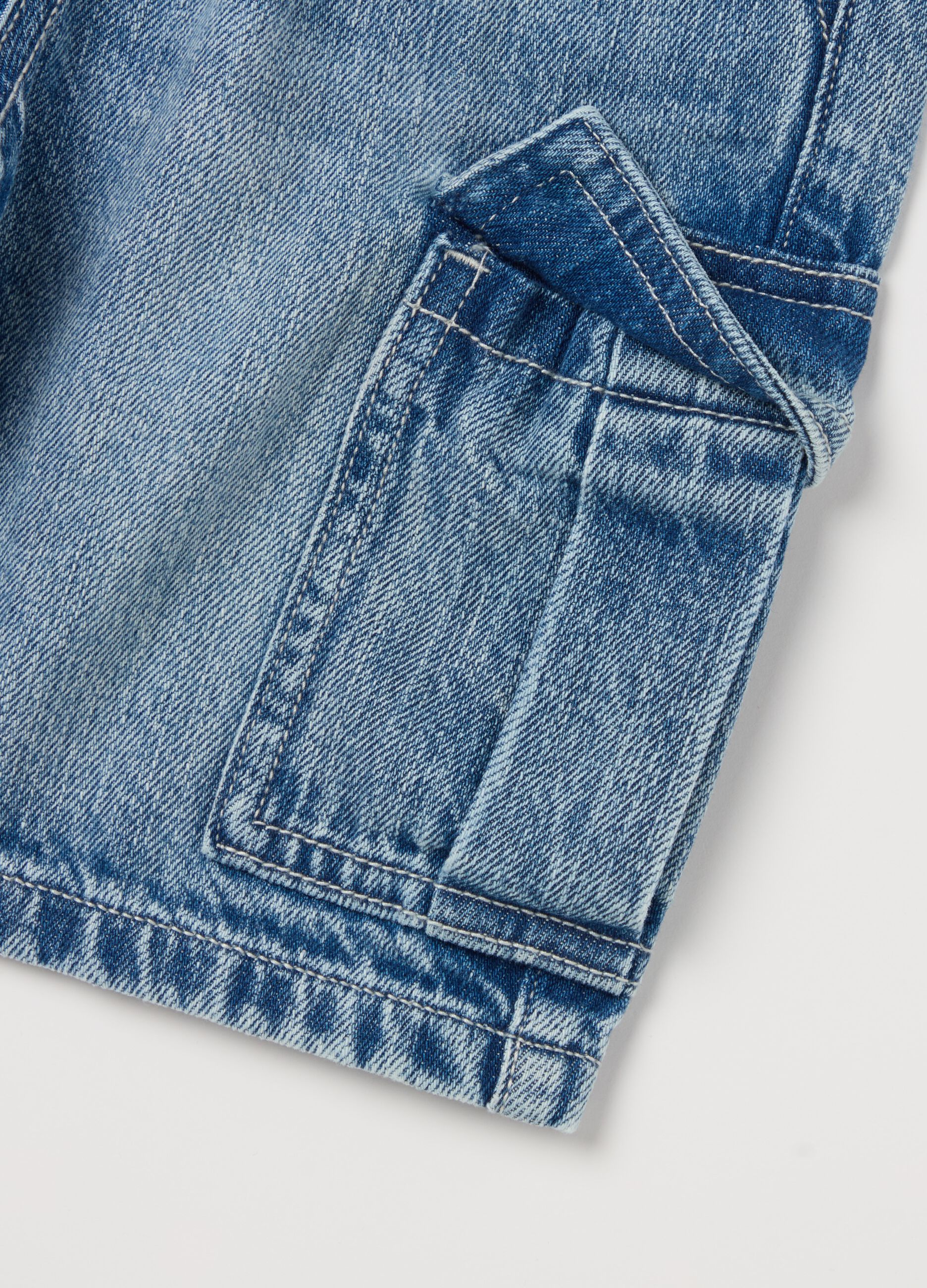 Cargo Bermuda shorts in denim with drawstring