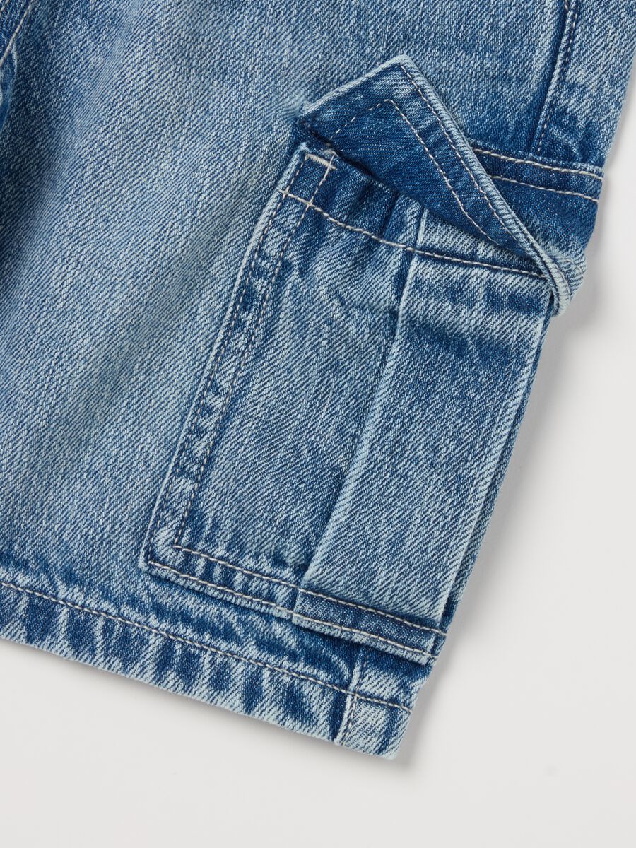 Cargo Bermuda shorts in denim with drawstring_3