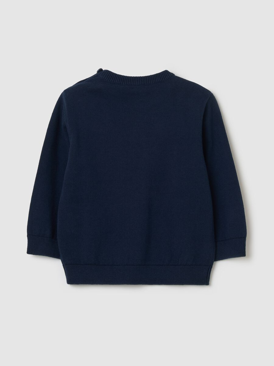 Pullover with embossed design and embroidered sailing boat_1