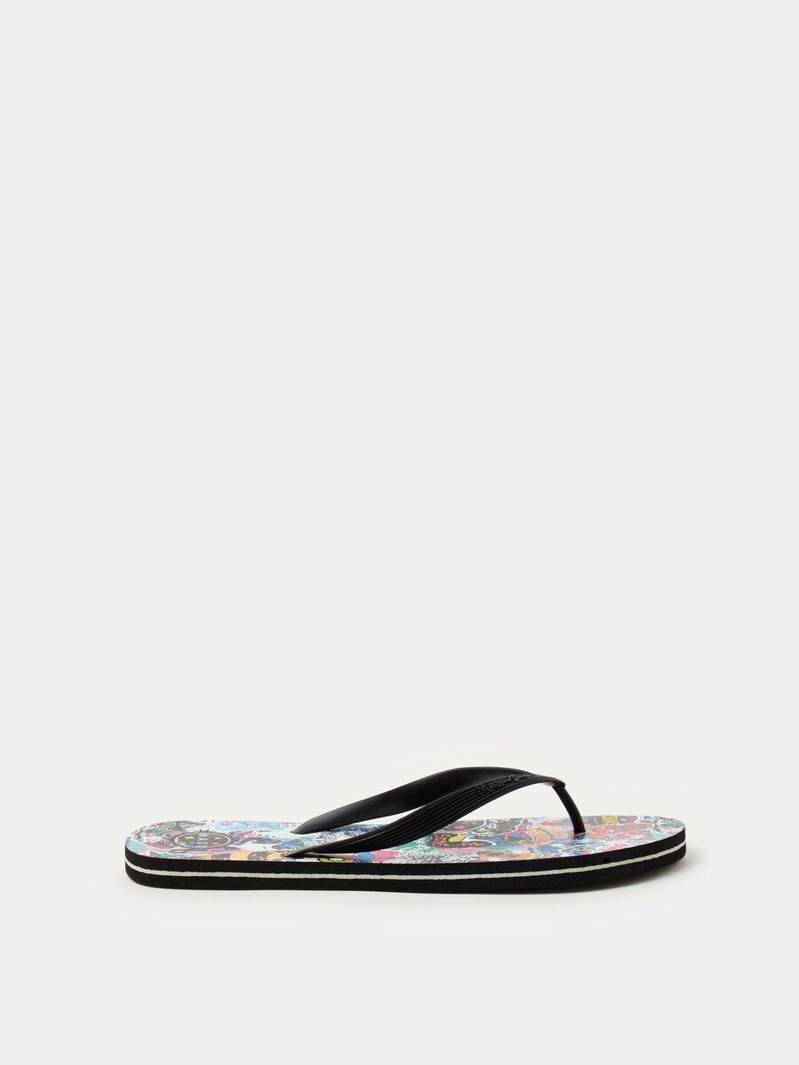 Thong sandals with graffiti-style print_0