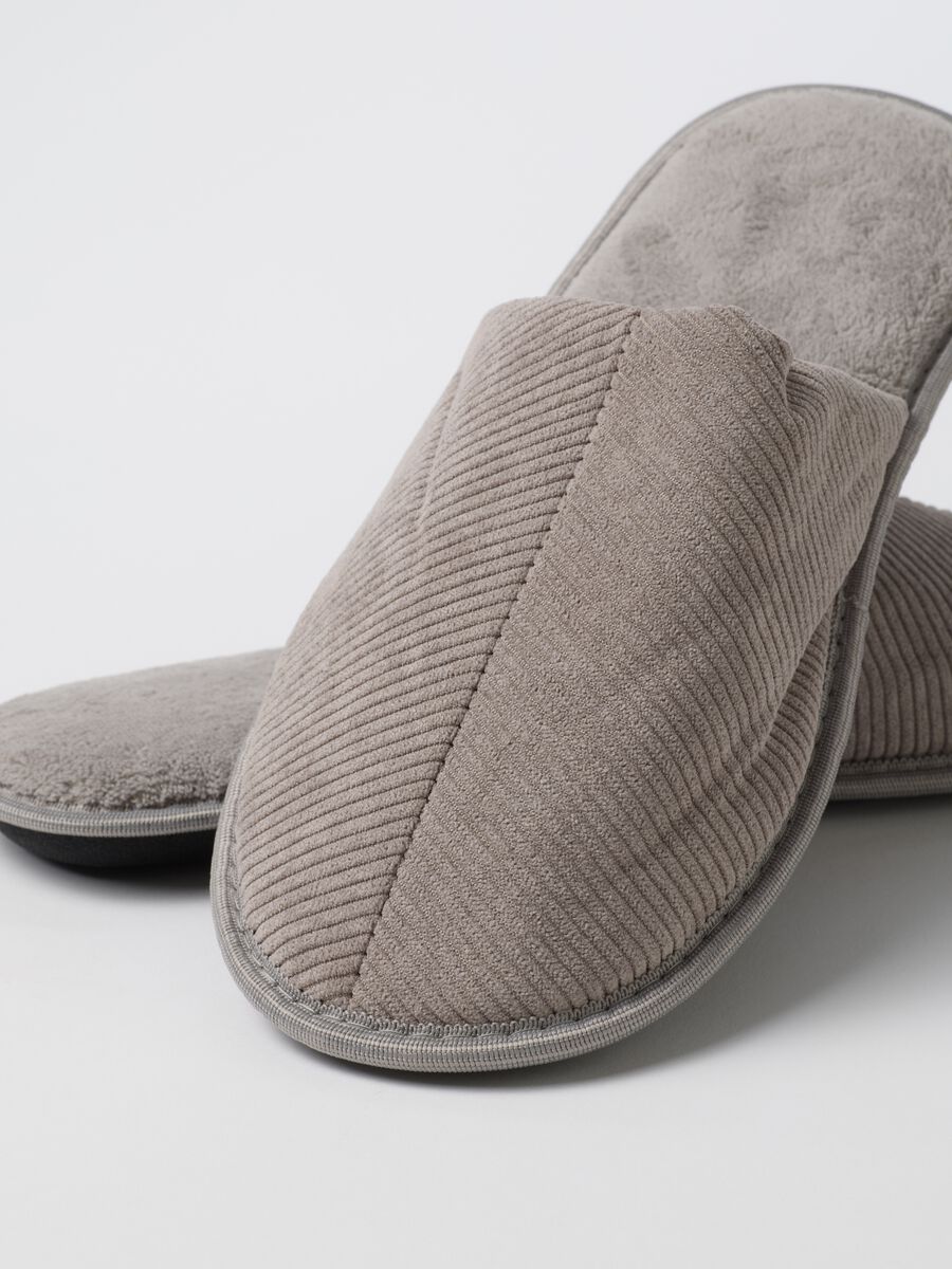 Pantofole grigio_2