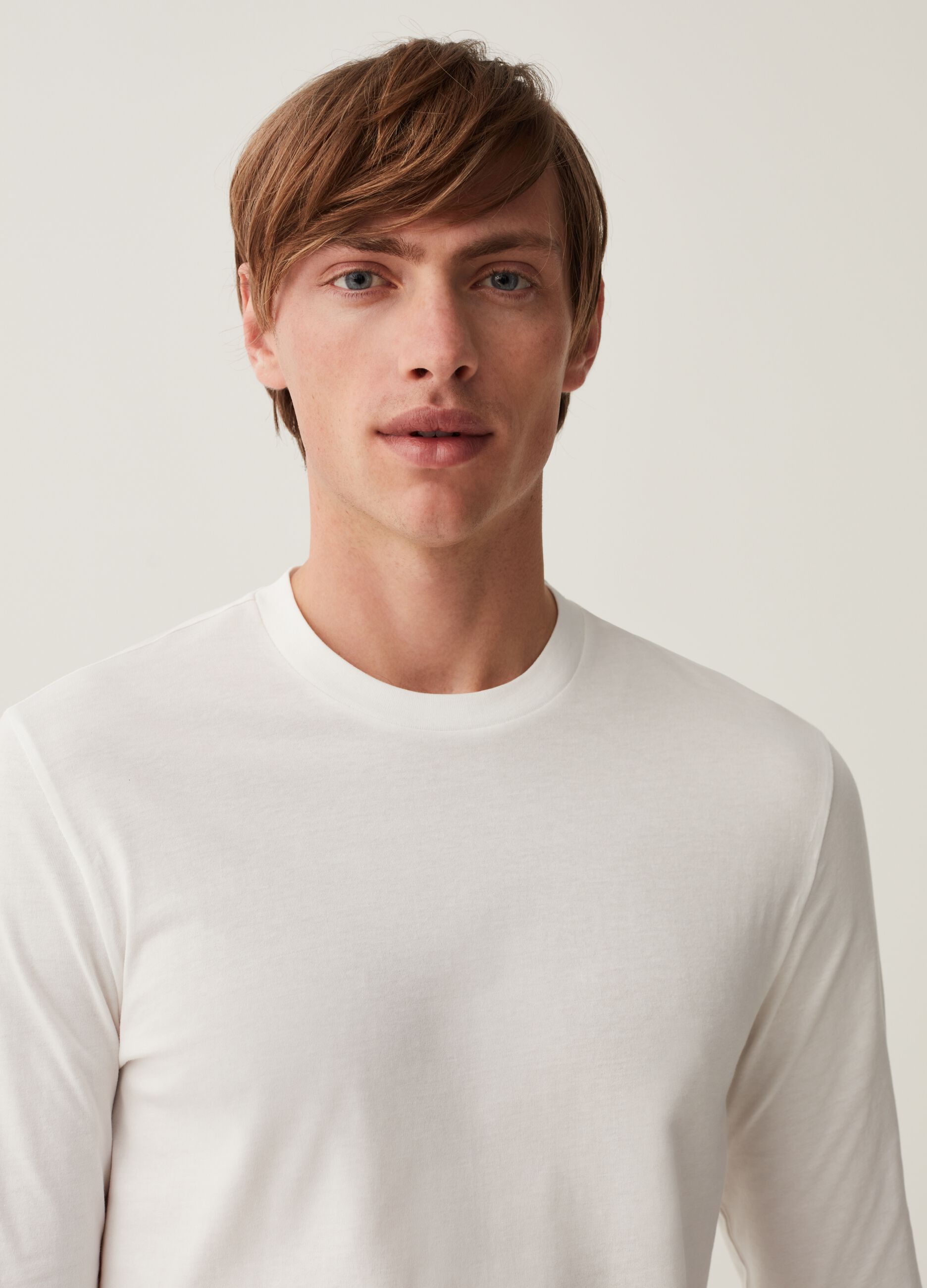 T-shirt girocollo a maniche lunghe_1