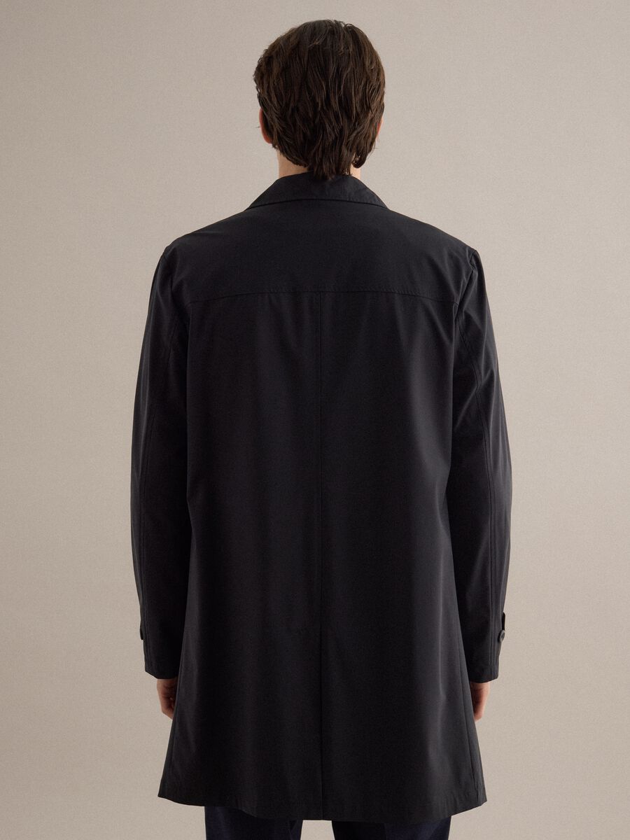 Trench lungo nero regular fit con bottoni_3
