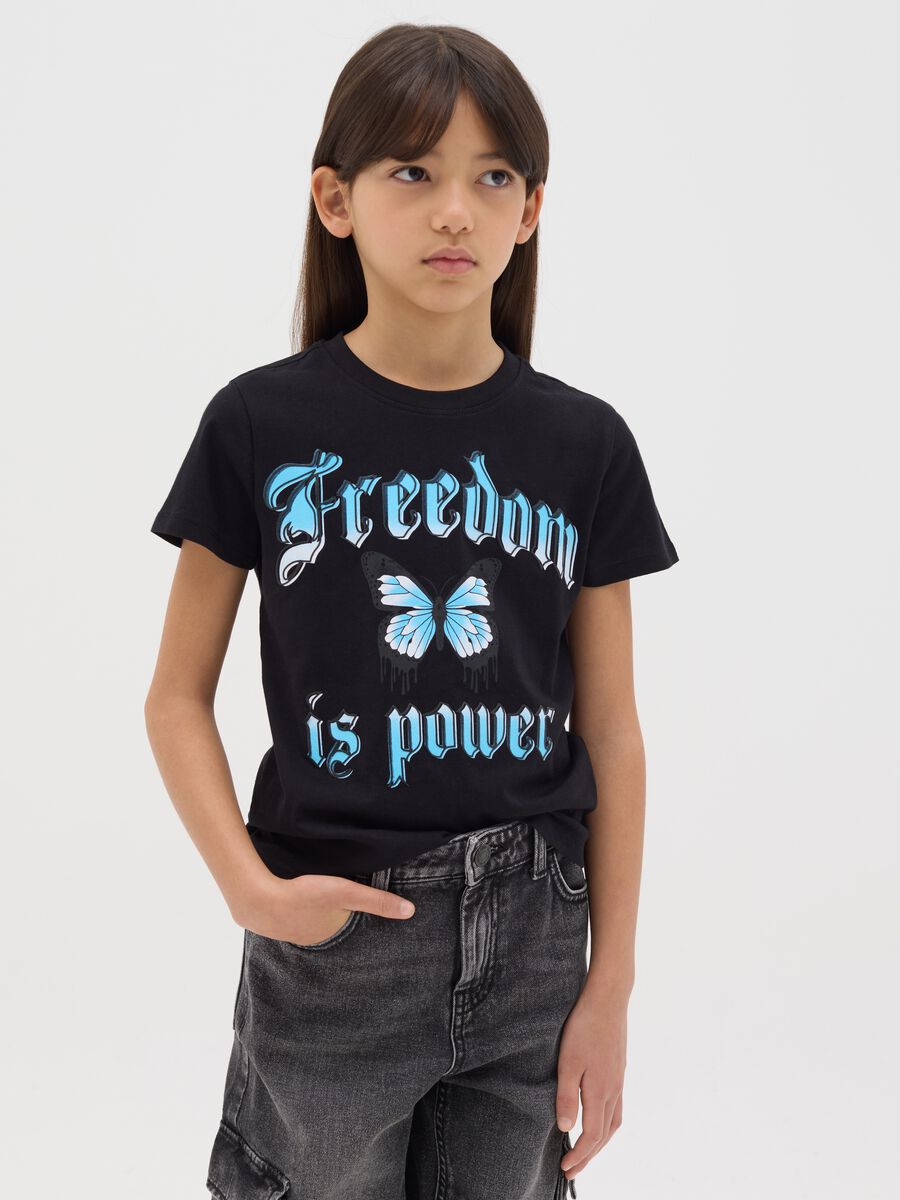 T-shirt in cotone stampa "Freedom is Power"_0
