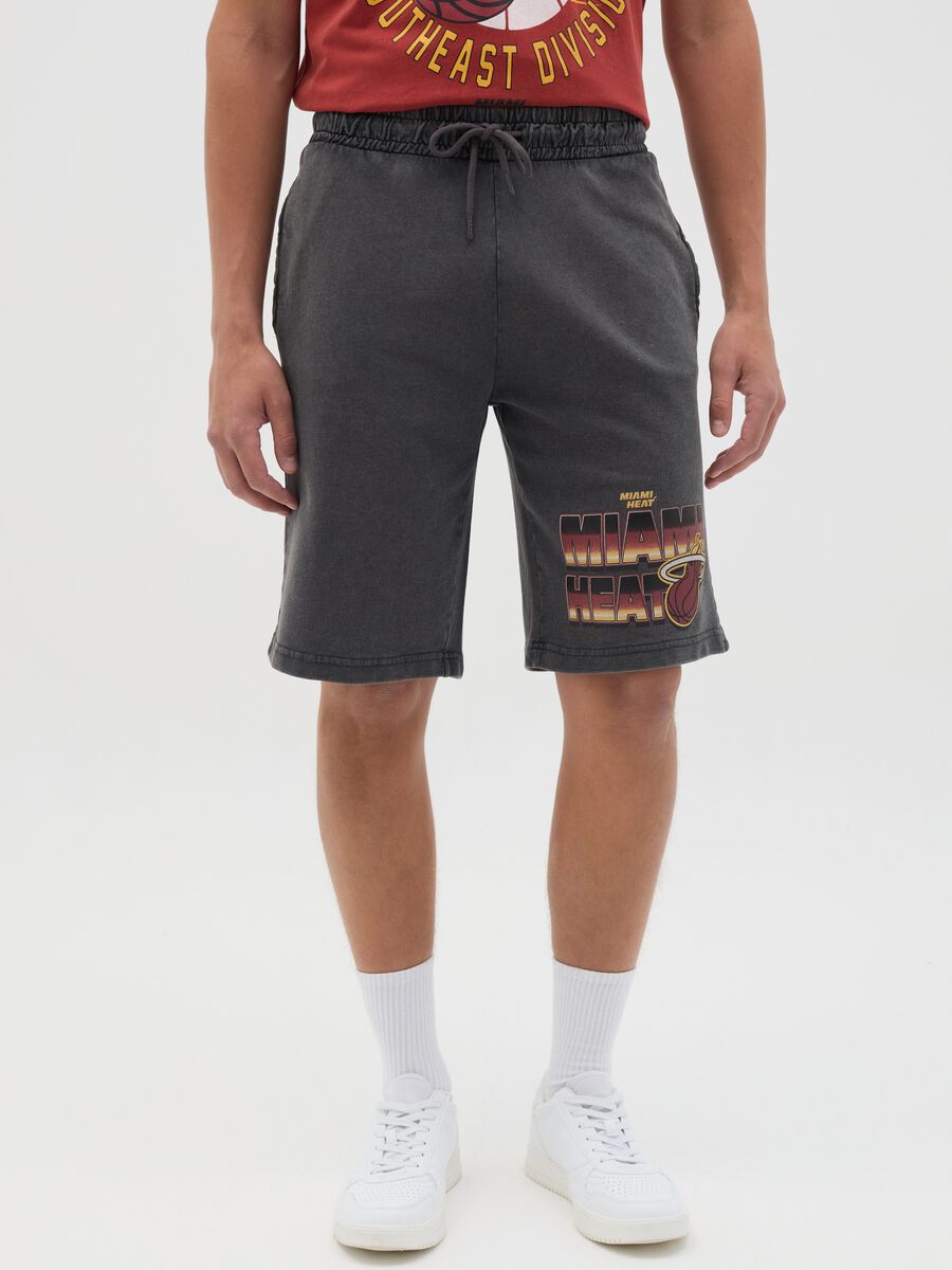 Grey sporty shorts with Miami Heat logo_1