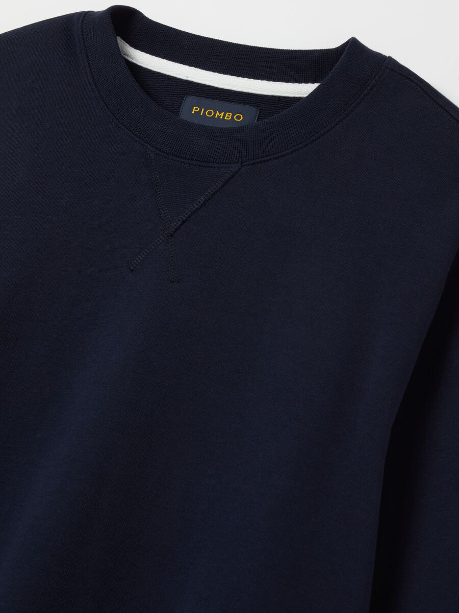 Sweatshirt with round neck and stitched detail_5