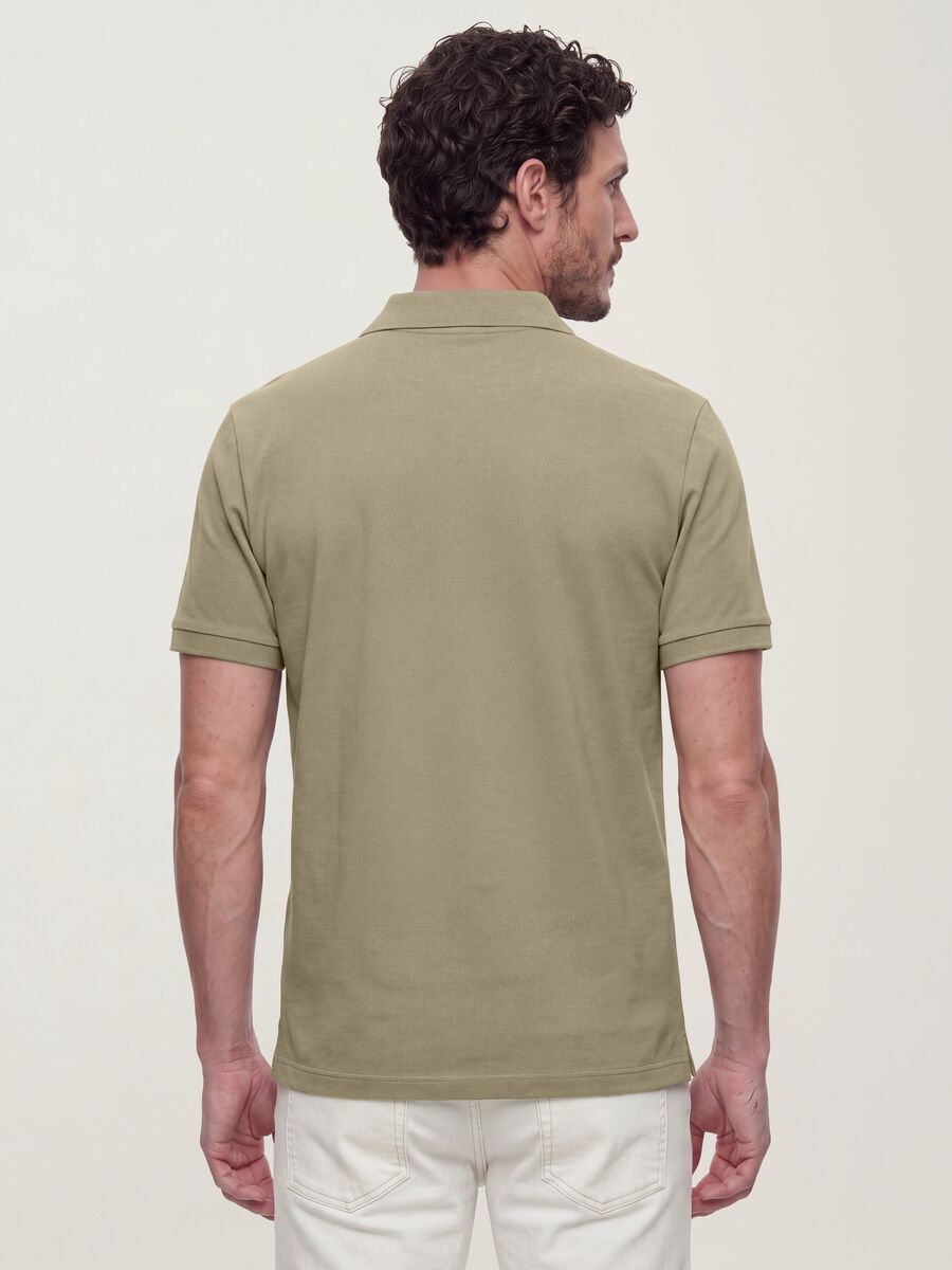 Polo verde in puro cotone piquet con colletto classico regular fit_3