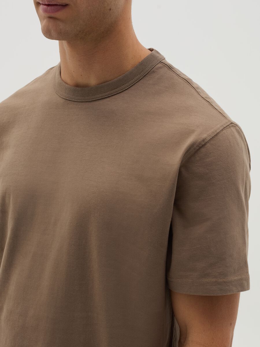 Relaxed-fit T-shirt with round neck_2