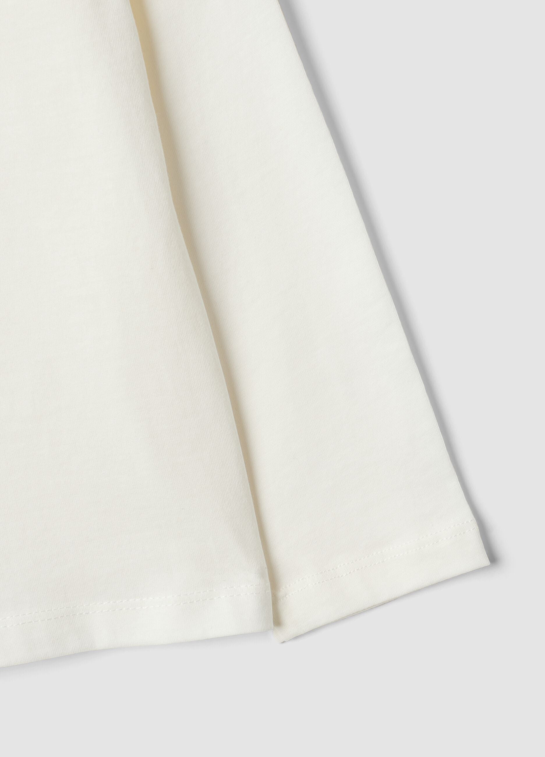 White pure organic cotton T-shirt with bow print for girls