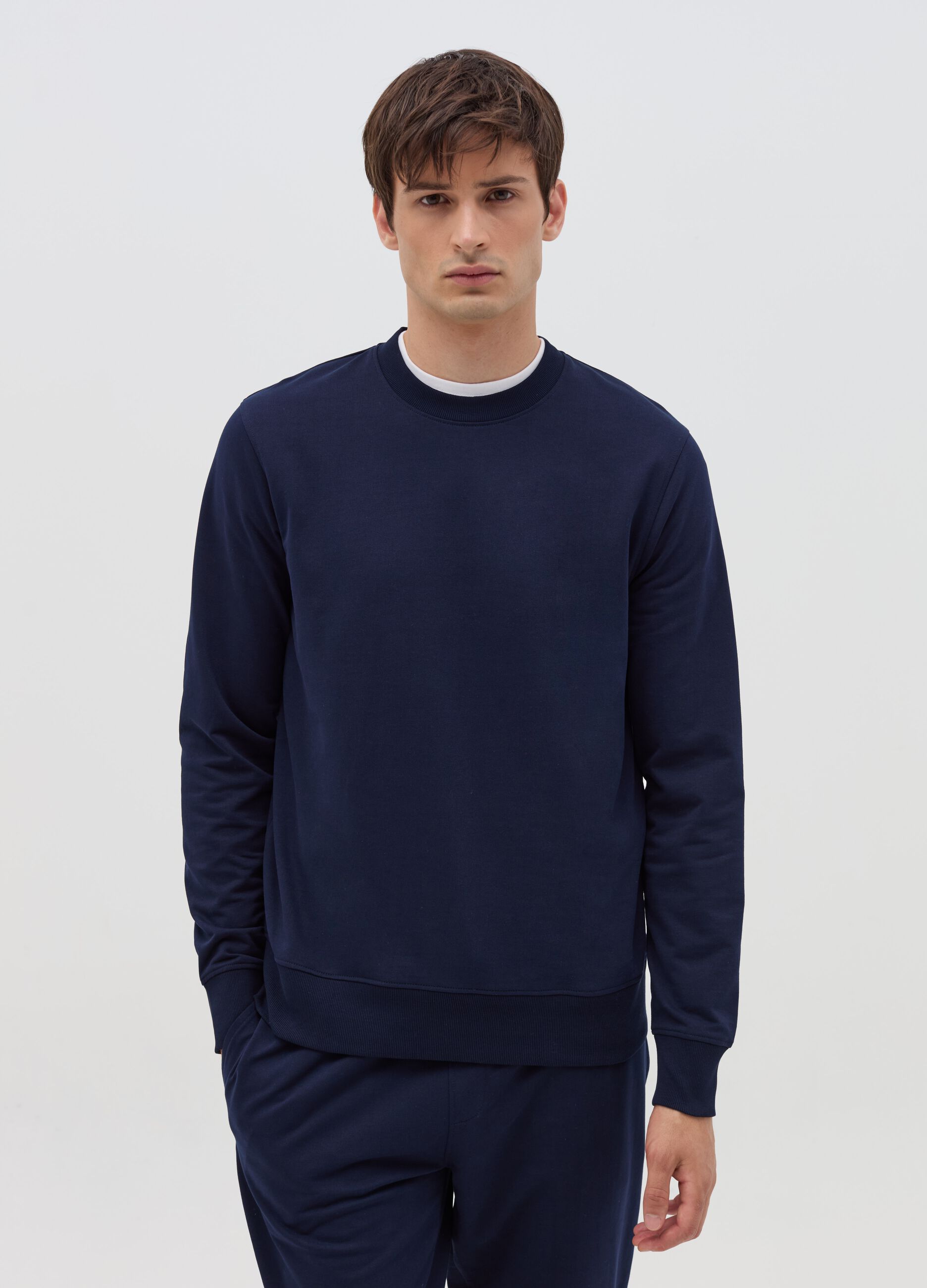 Sweatshirt with round neck