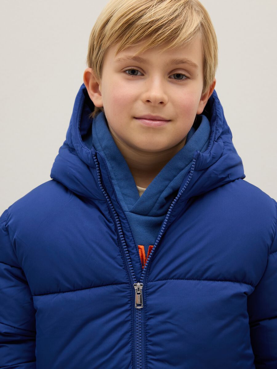 Giacca imbottita blu da bambino con zip_2