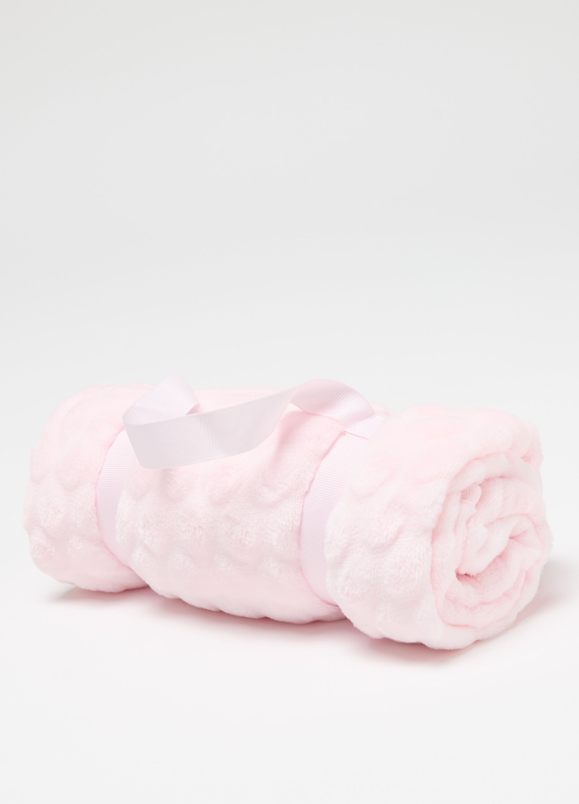 Velour blanket with polka dot pattern