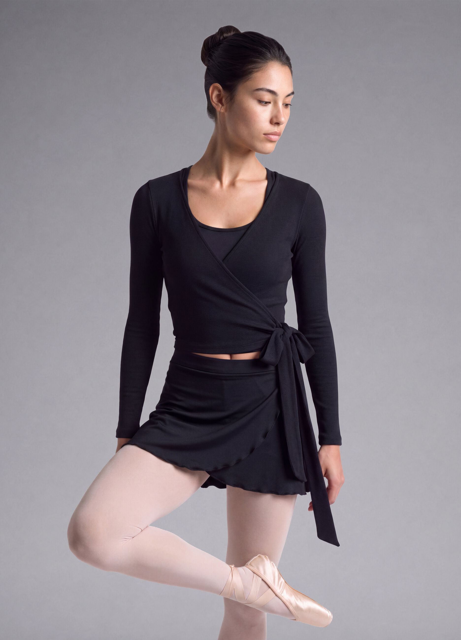Wrap top nero in cotone elasticizzato a costine ALTAVIA STUDIO