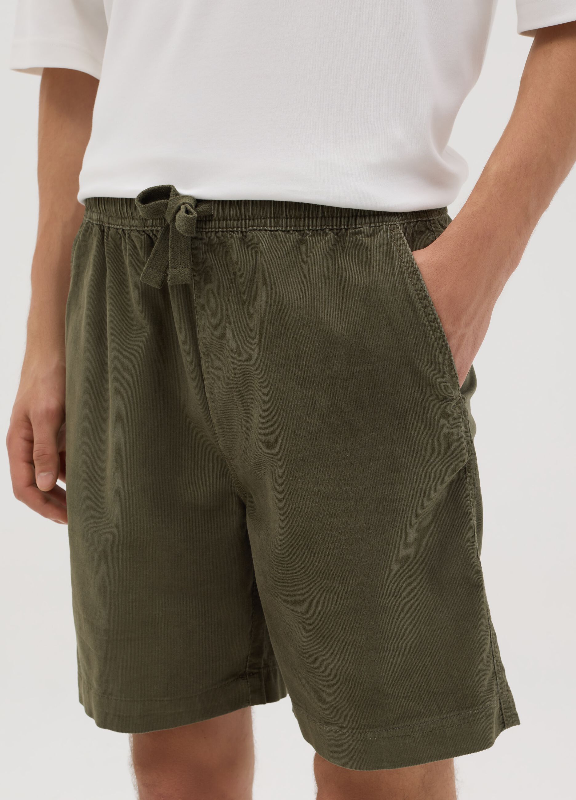 Green corduroy shorts in pure cotton
