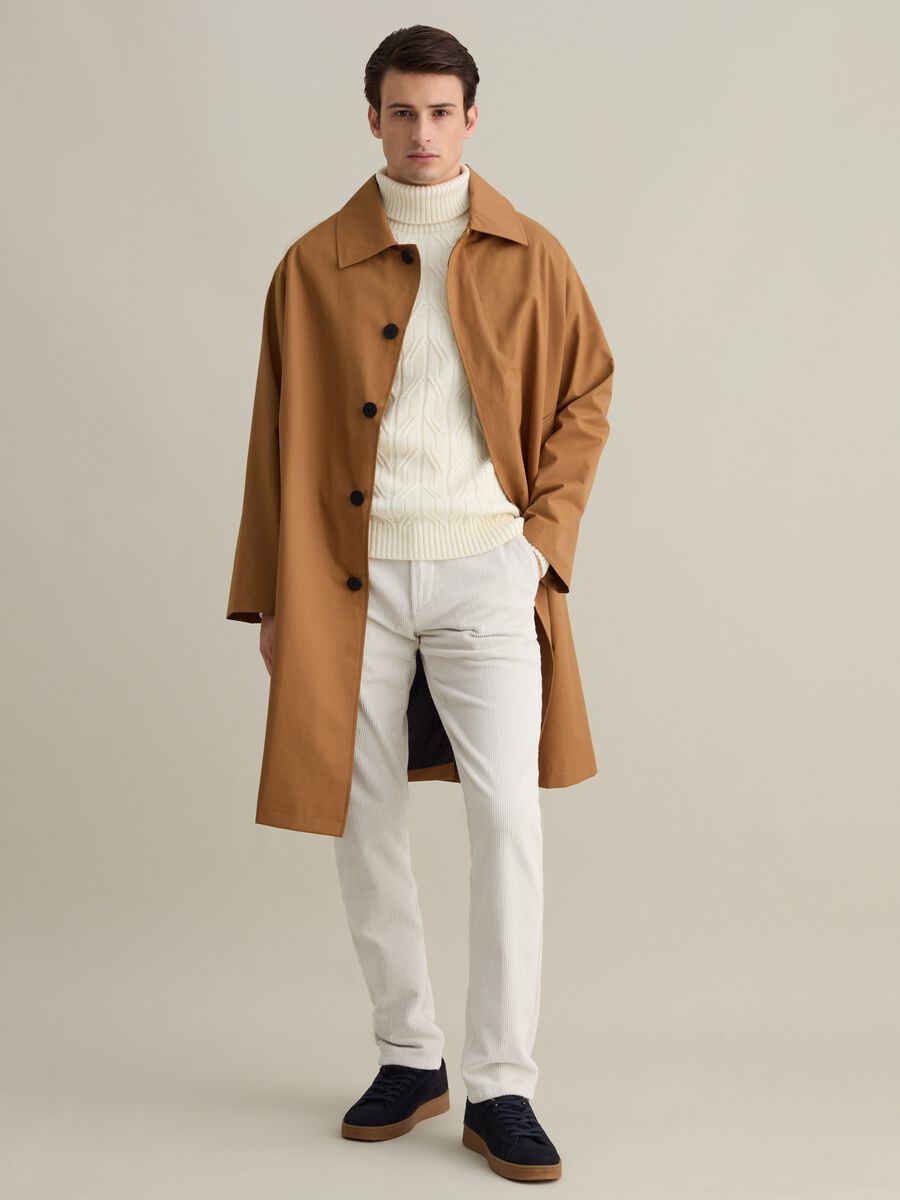 Waterproof trench coat with buttons_3