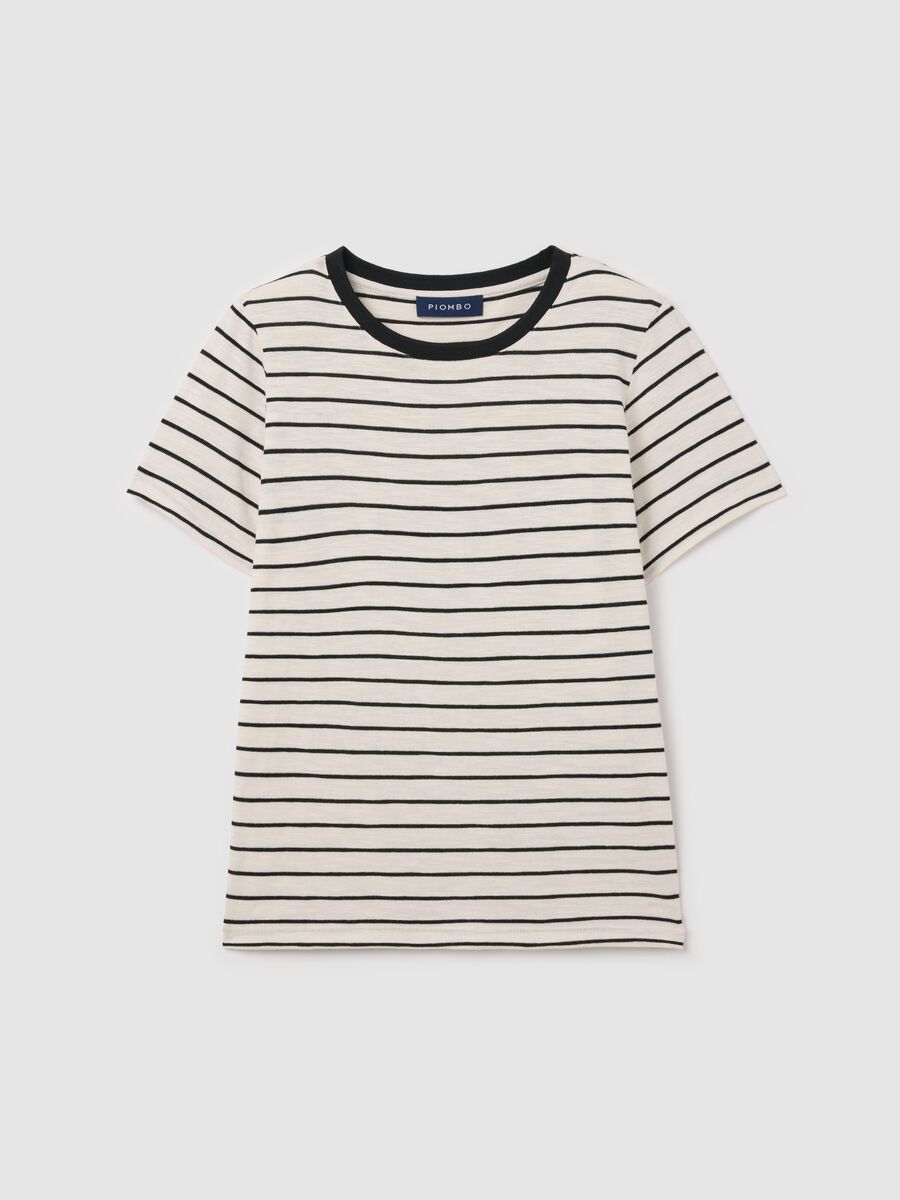 T-shirt with round neck and striped pattern_4