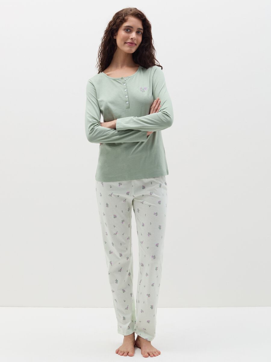 Long pyjamas with small flowers print_0