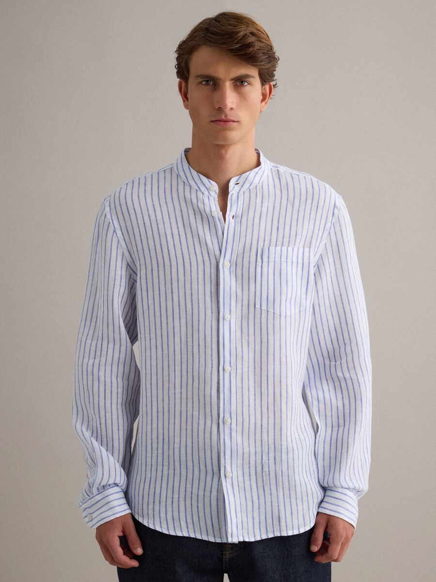 Camicia azzurra in puro lino a righe con collo coreano regular fit_1