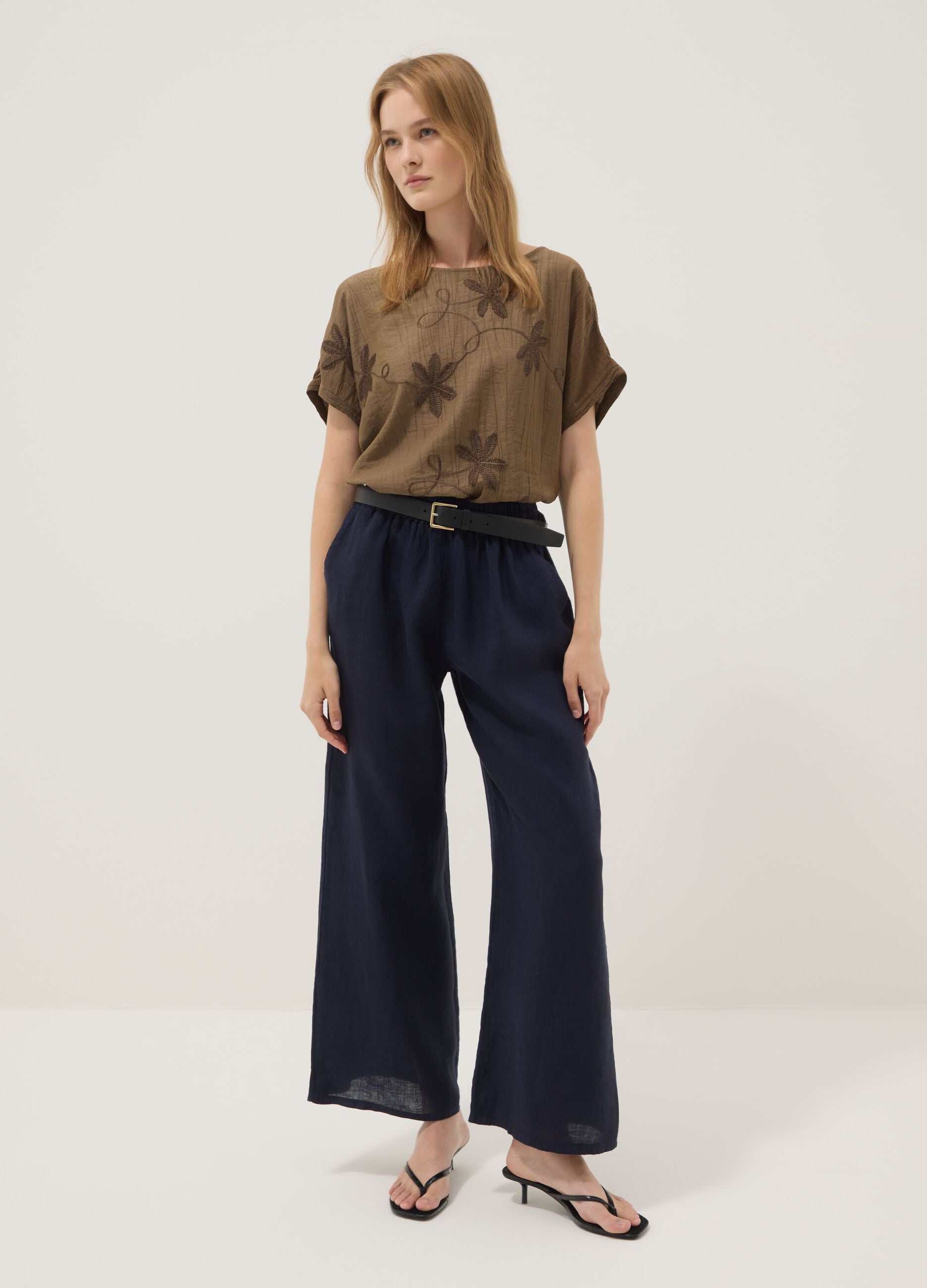 Brown viscose-blend blouse with floral embroidery