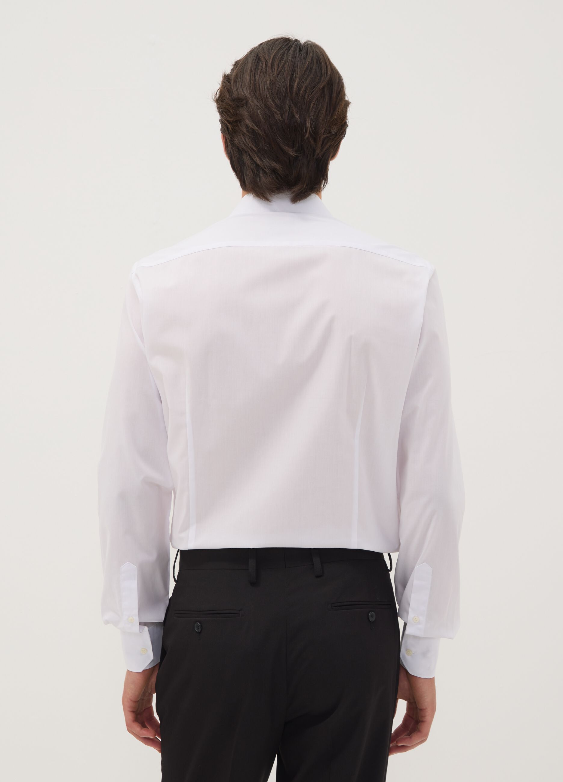 White slim-fit easy-iron shirt with classic collar