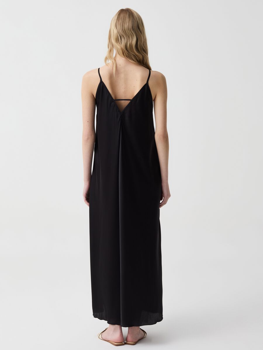 Long dress in satin with spaghetti straps_2