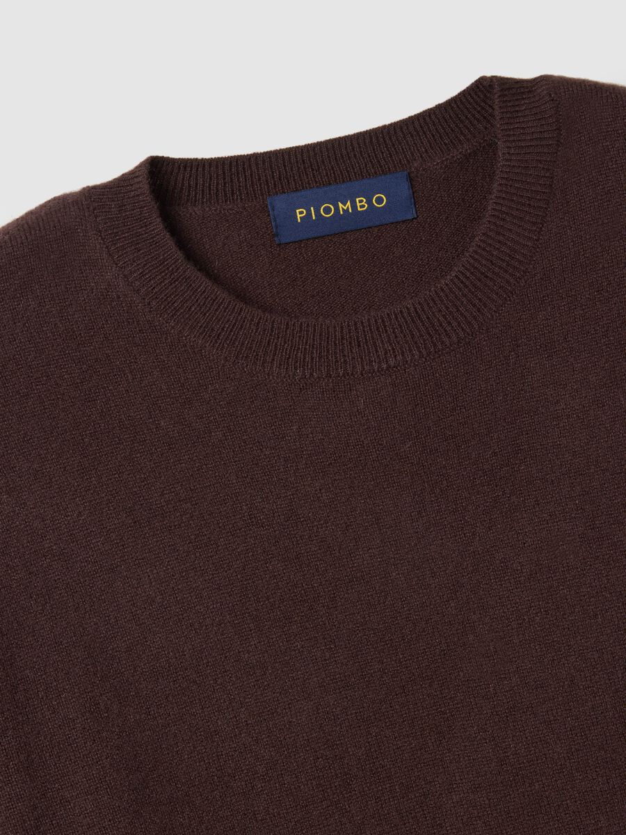 Pullover girocollo marrone in puro cashmere regular fit_5